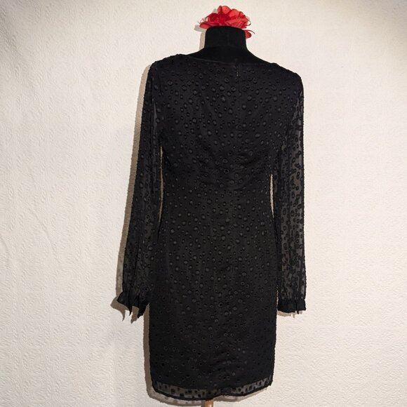 Dress - LBD - Ann Taylor - 4P - Classic - Picture 2 of 8